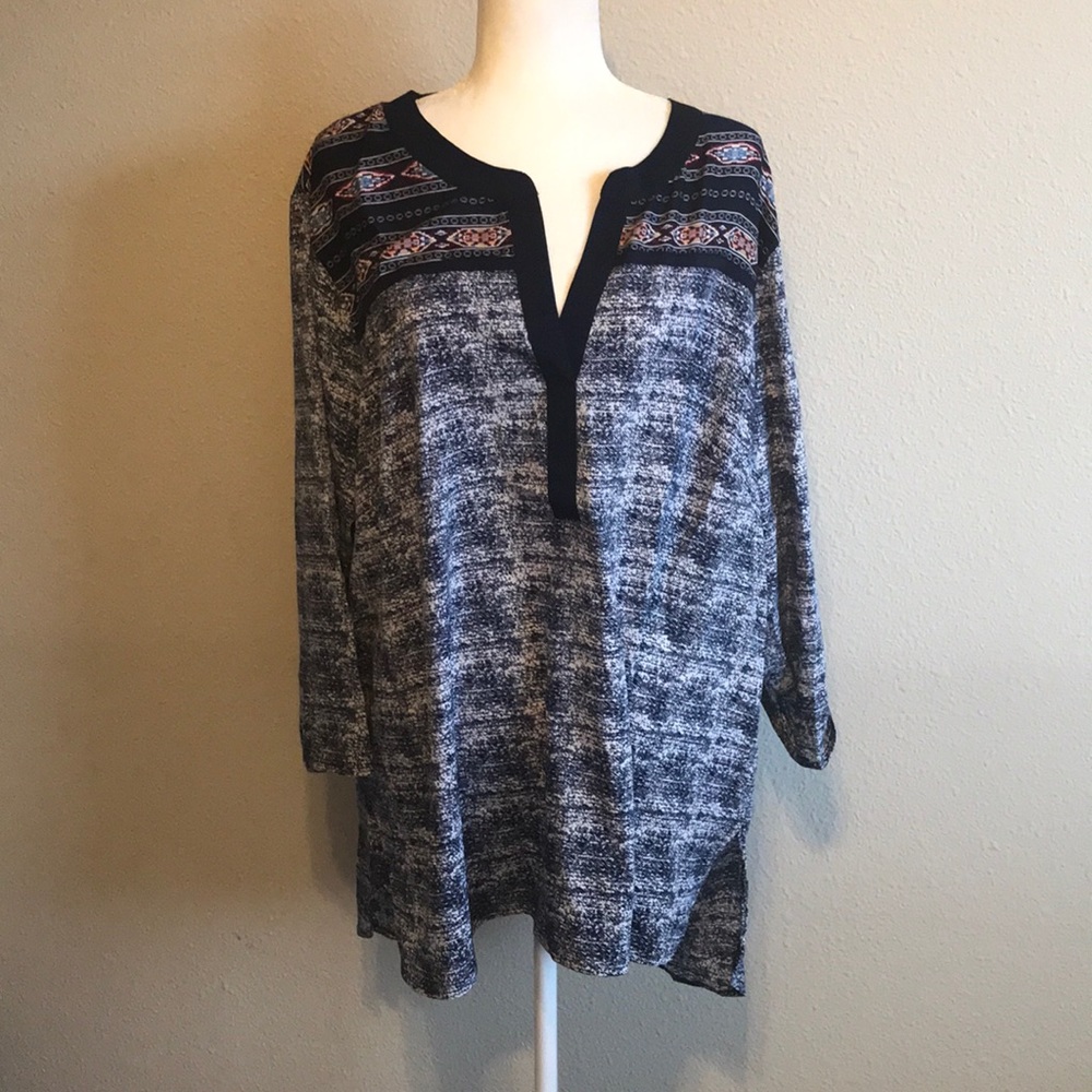 Antilia Femme NWT Tunic Blouse